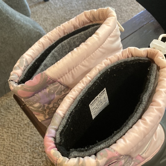 Sorel waterproof Cub boots size 7 - Picture 4 of 11